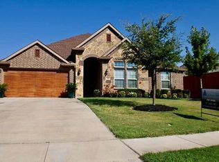 300 Ovaletta Dr, Justin, TX 76247