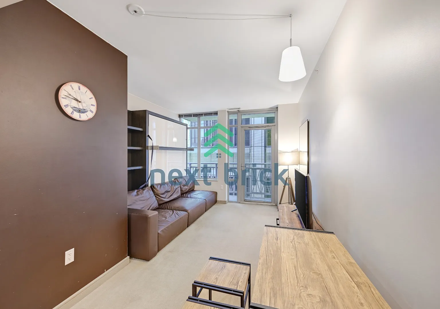 "Chic Urban Studio at 819 Virginia St - Your Seattle Sanctuary!" — Photo 2