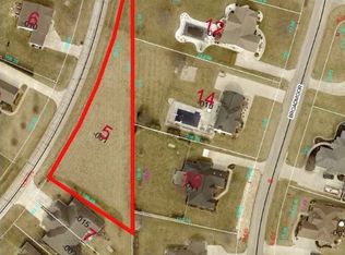 5 S Country Club Rd, Mattoon, IL 61938