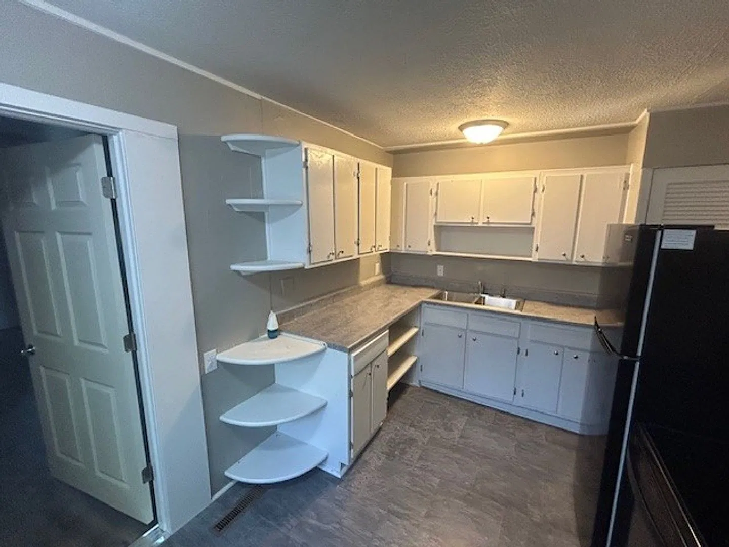 840 S Pinecrest - 3 Bedroom, 1 Bathroom Home - $995 — Photo 1