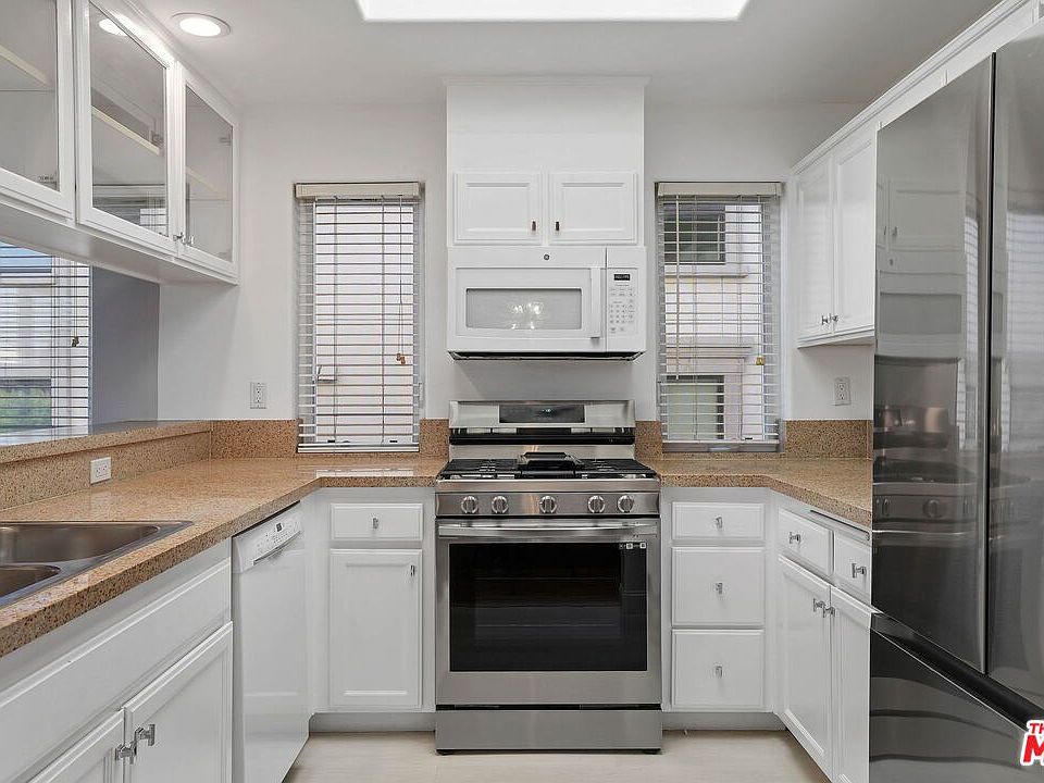 1st image of 11961 Montana Ave APT 204