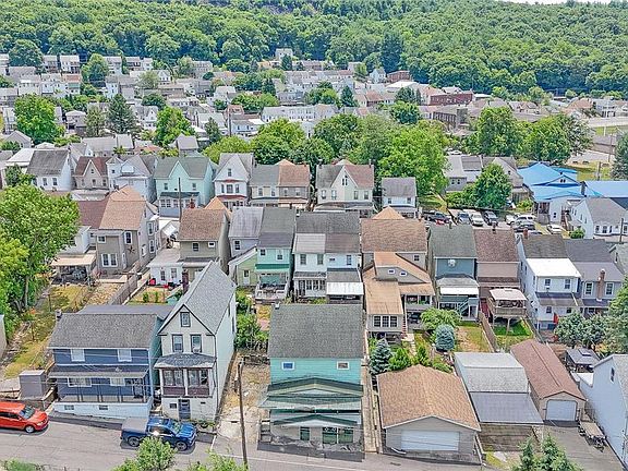 3rd image of 318 W Snyder Ave