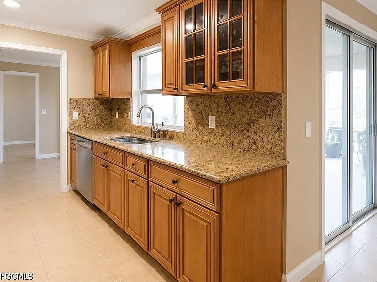 4479 Lakewood Blvd — Photo 8