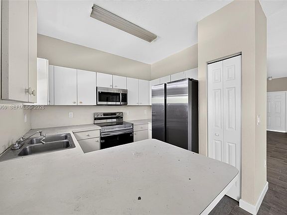 3rd image of 2665 NE 4th St Unit 204