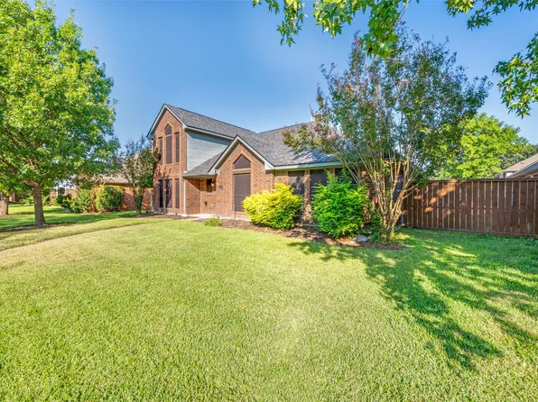 2059 Biscayne Dr, Lewisville, TX 75067