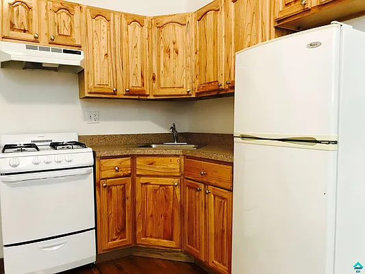 Rented by EXR | media 9