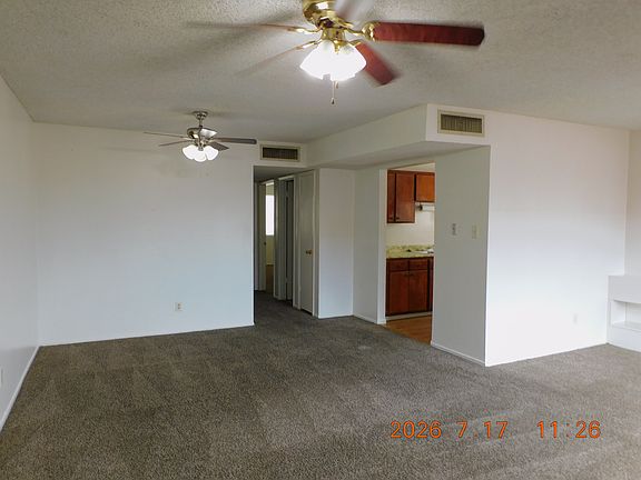 3rd image of 1276 W 20th Pl