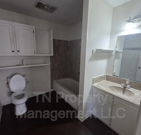 202 Belgium St #C — Photo 3