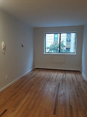 3rd image of 49 Cooper St #2B