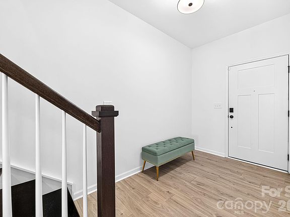 3rd image of 11012 Pagebrook Ln