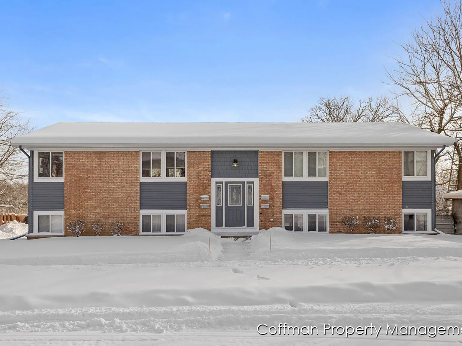 810 Benson — Photo 2