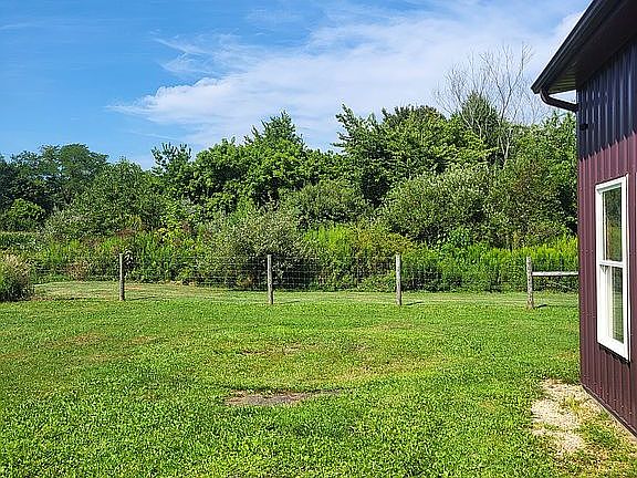 4th image of 18245 Waterford Rd