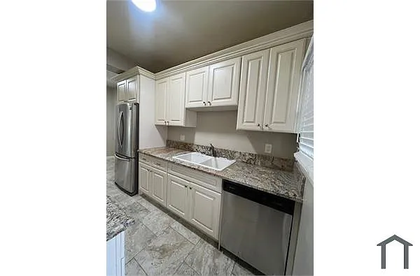 Building Photo - 1449 Cedar Ave #1457A
