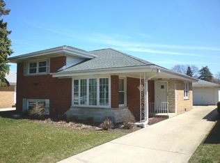 8825 Oleander Ave, Morton Grove, IL 60053