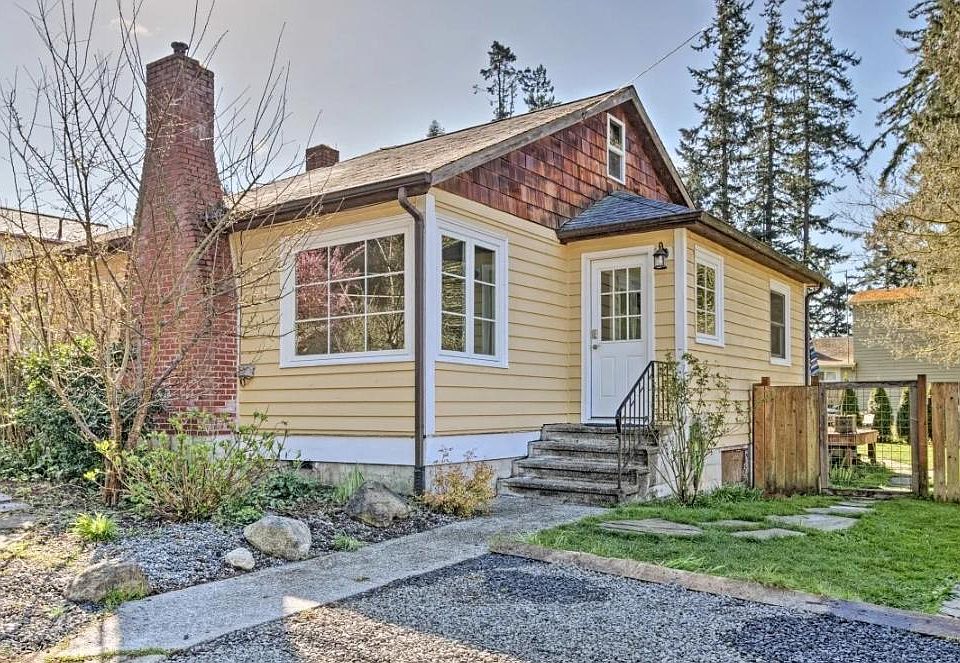 1st image of 9287 NE Seaview Ave