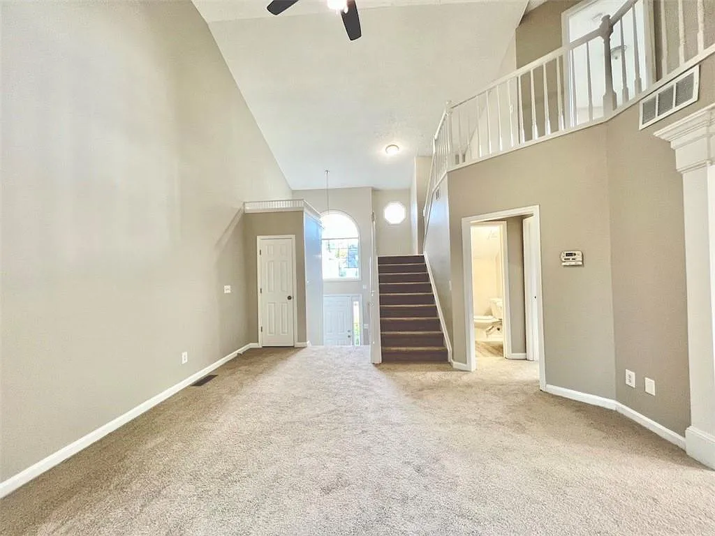 3 bed, 2.5 bath, 1640 sqft, $2,480 — Photo 3