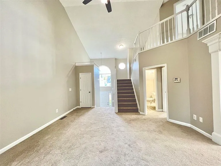 2312 Oak Glenn Cir — Photo 3