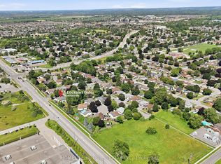 1 Lockhart Gate, Clarington, ON L1C 4K9