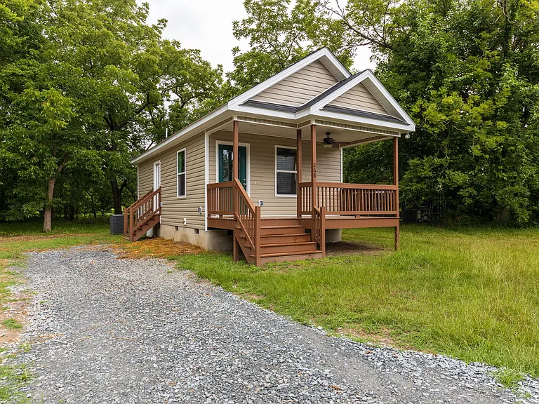 292 Kivett Rd — Photo 1