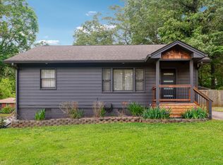 2450 Hillcrest Dr, East Pt, GA 30344