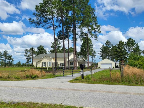 27 McHugh Rd, Homerville, GA 31634