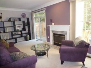 1373 Park Garden Ln, Reston, VA 20194