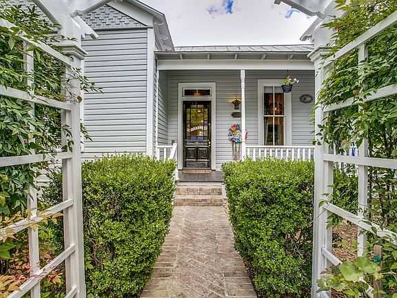 4th image of 319 Stieren St