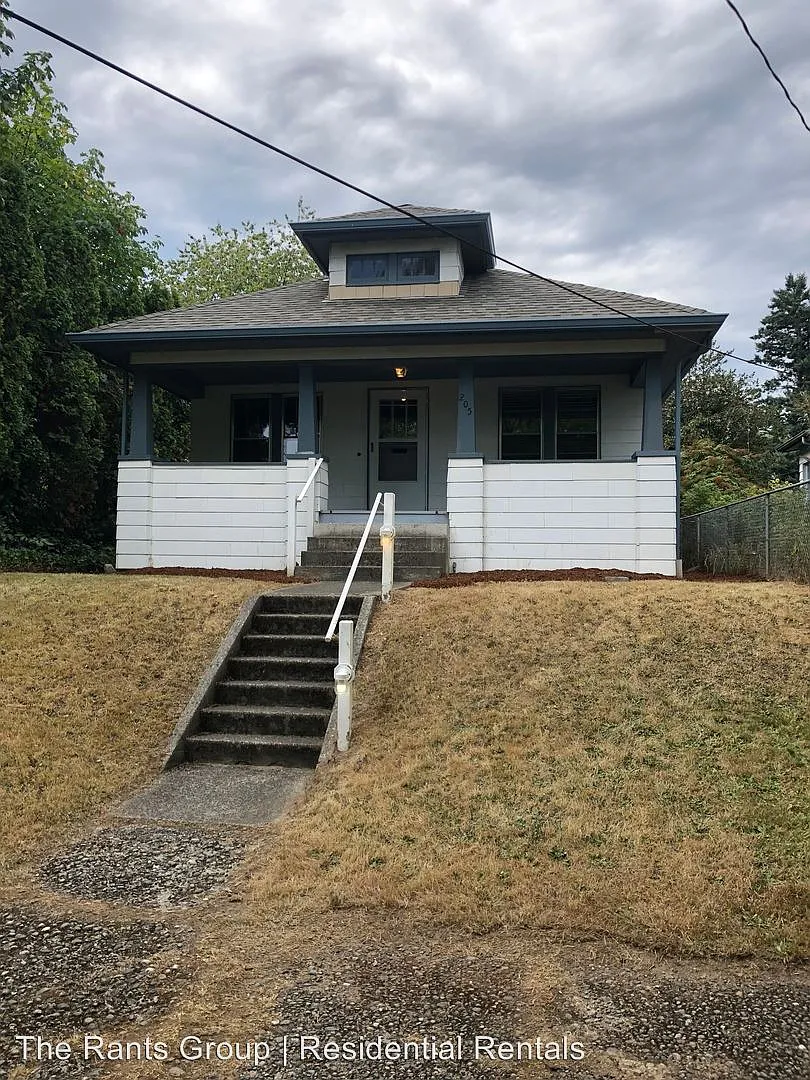 205 Sherman St NW photo 1