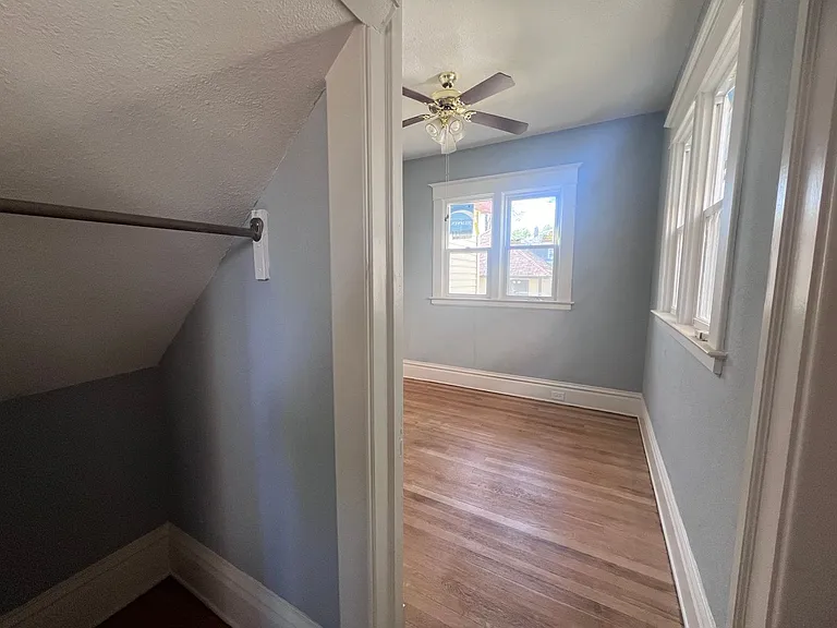 1242 Wealthy St SE — Photo 17