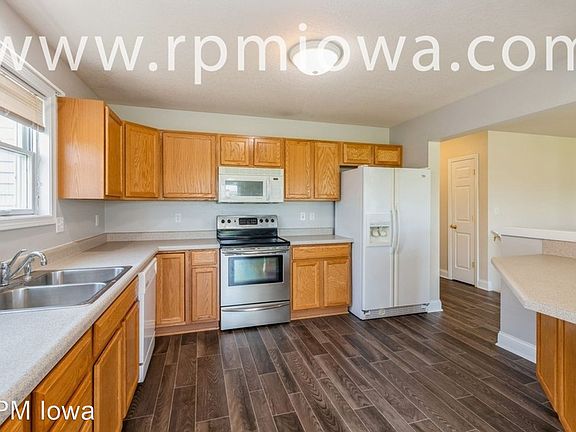 2nd image of 4907 Waller St