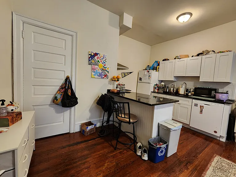 4222 Spruce St #2R — Photo 3