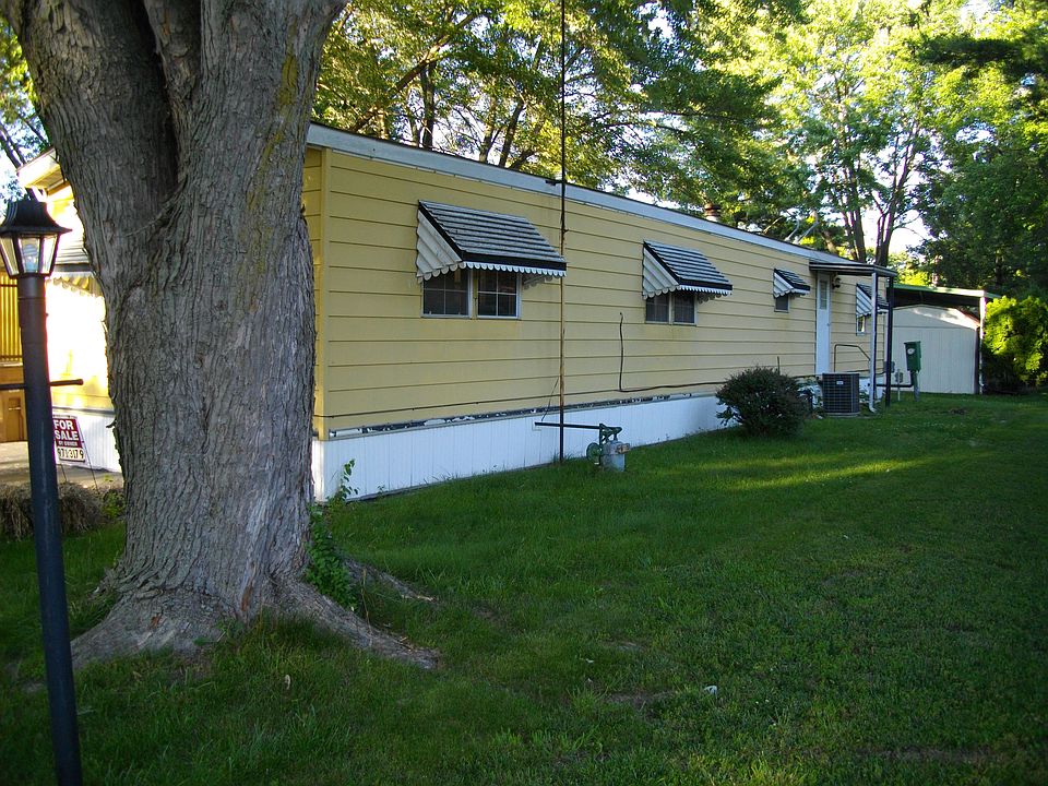 2nd image of 1612 Eleanor Dr