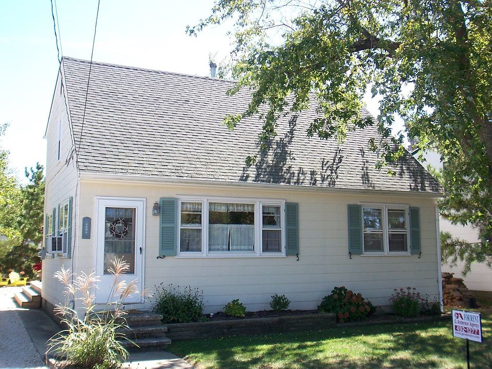 four bedroom cape