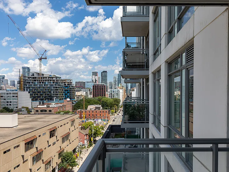 525 Adelaide St W #1111 — Photo 17