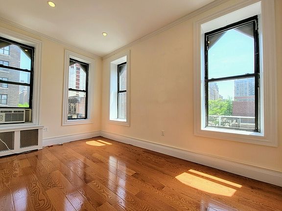 4th image of 301 W 96th St APT 5E