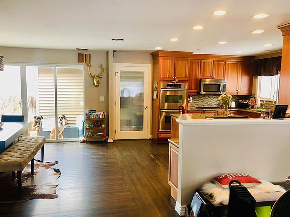 4th image of 3107 S Vine Ct