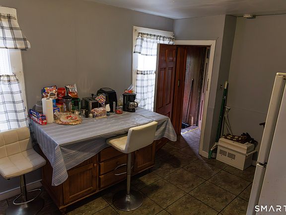 3rd image of 86 Fillmore Street
