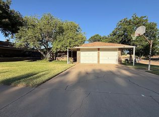 600 N Adams Ave, Denver City, TX 79323