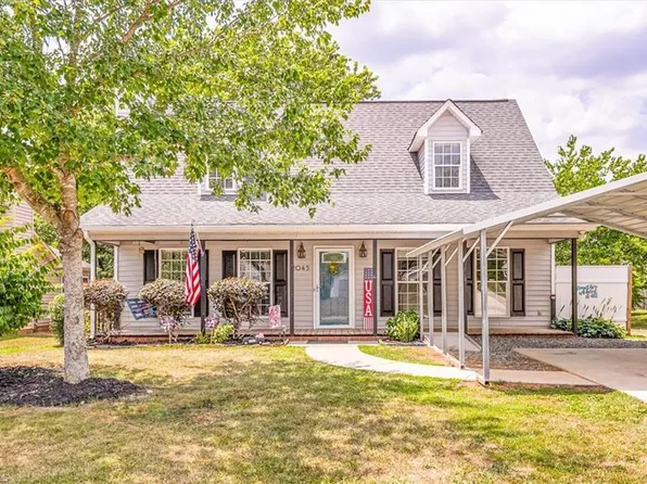 2045 Ardmore Village Ln, Winston Salem, NC 27127