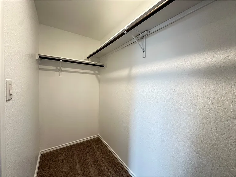 1203 Athena Dr — Photo 21