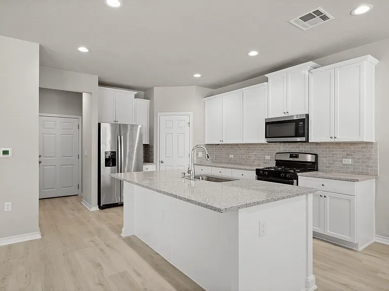 11804 Clayton Creek Ave — Photo 6