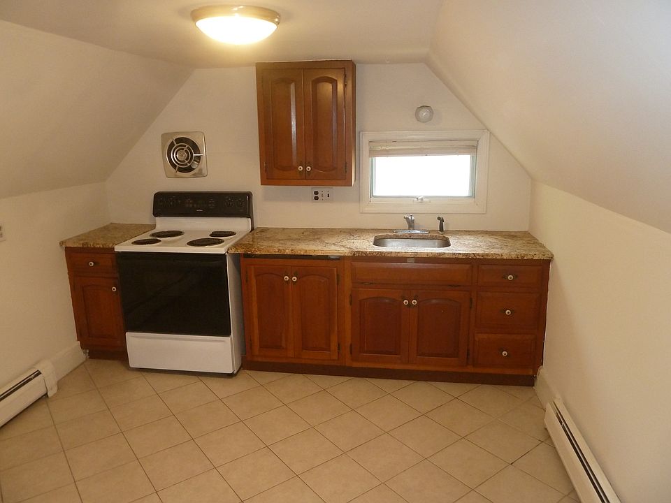 1st image of 32 East St