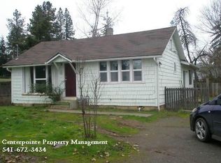 217 N Comstock Rd, Sutherlin, OR 97479