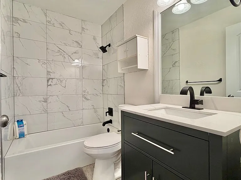 6220 Timberwood Cir #122 — Photo 28