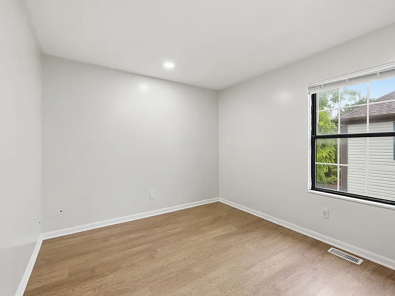 1600 Rock Creek Dr — Photo 33