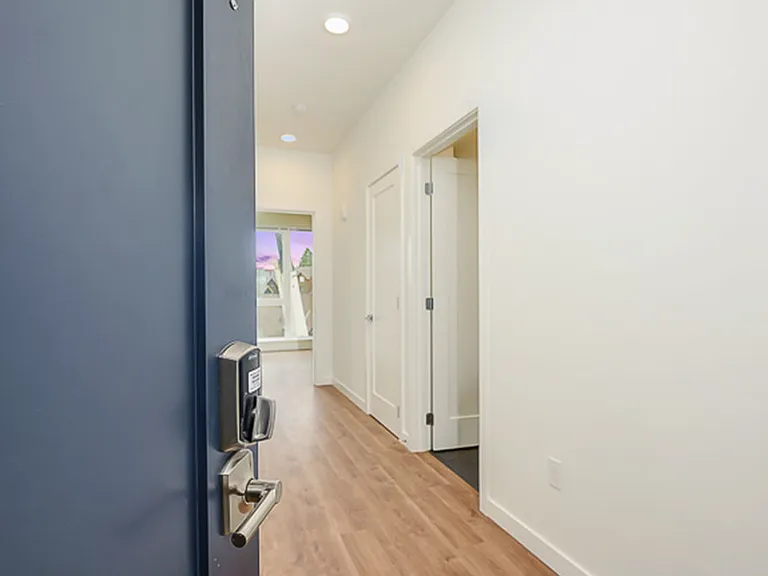 Maple Leaf Flats — Photo 18