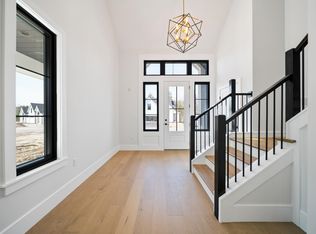 39 Trails Edge Rd, Windham, NH 03087