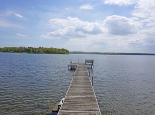 2706 Burries Rd, Hartland, WI 53029