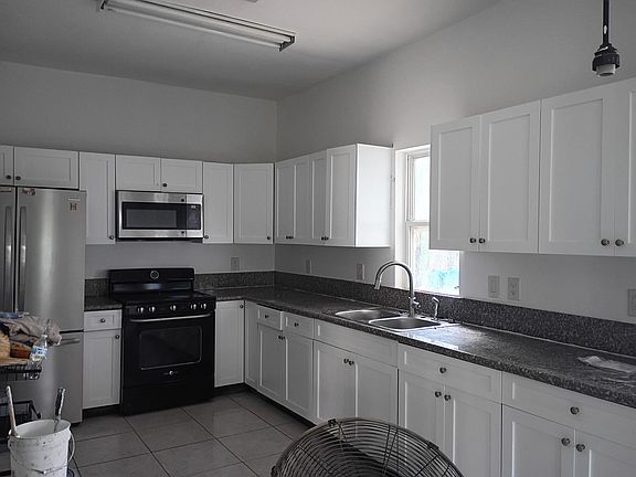 2nd image of 2415 E Clark St
