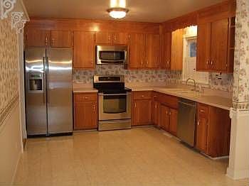3rd image of 3602 Galena Ave
